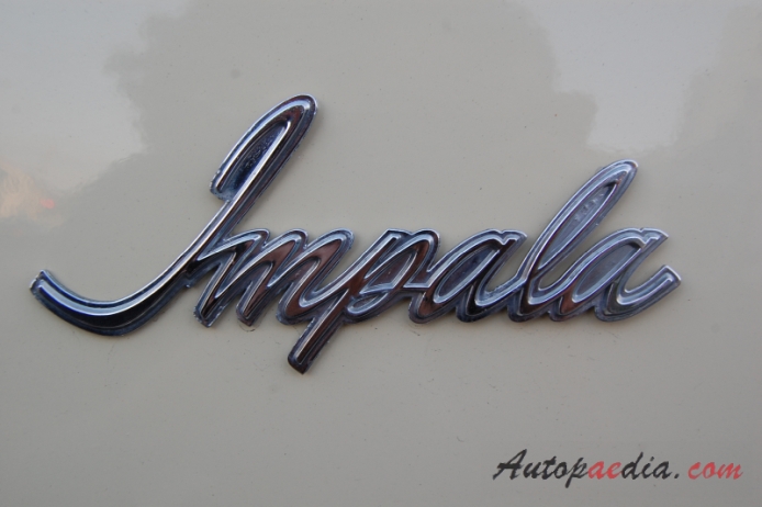 Chevrolet Impala 5th generation 1971-1976 (1974 Chevrolet Impala Kingswood estate 5d), side emblem 