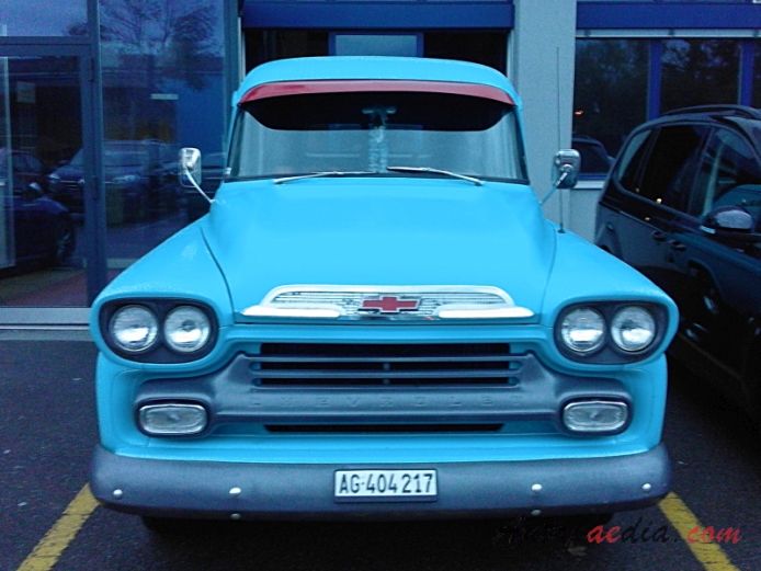 Chevrolet Suburban 4th generation 1955-1959 (1959 3100 van 3d), front view