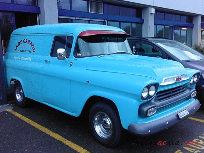 Chevrolet Suburban 4. generacja 1955-1959 (1959 3100 van 3d), prawy przód