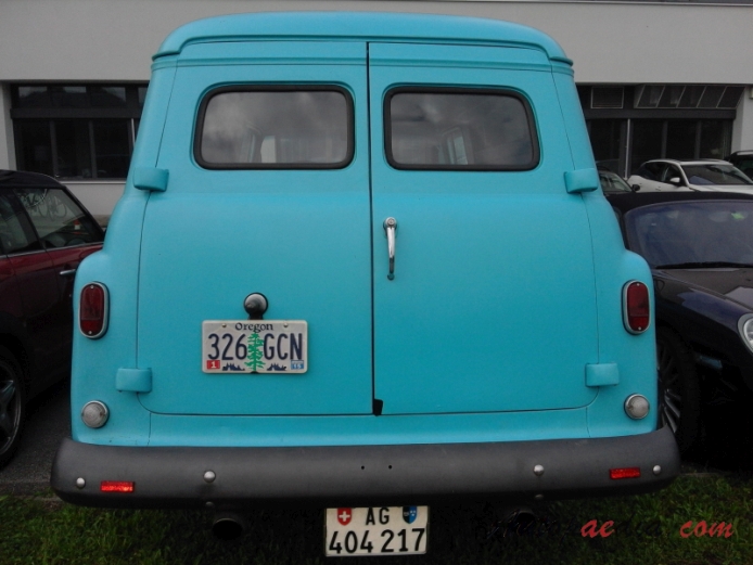 Chevrolet Suburban 4. generacja 1955-1959 (1959 3100 van 3d), tył