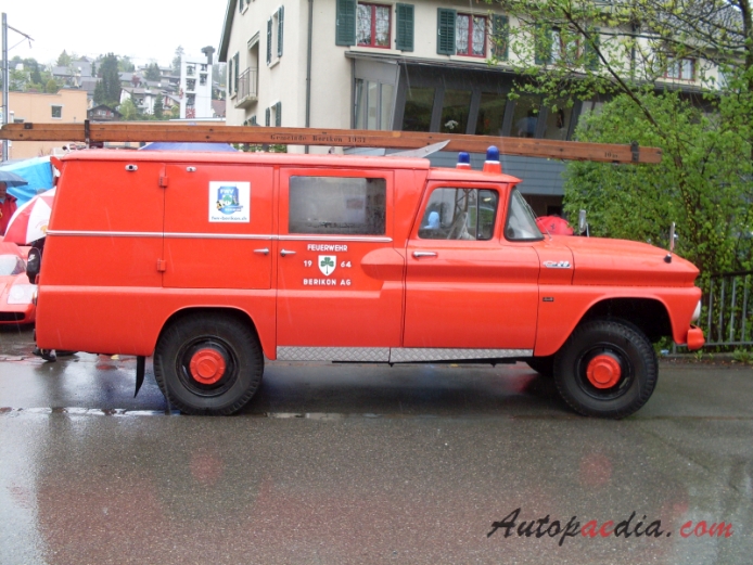 Chevrolet Suburban 5th generation 1960-1966 (1963 fire engine), right side view