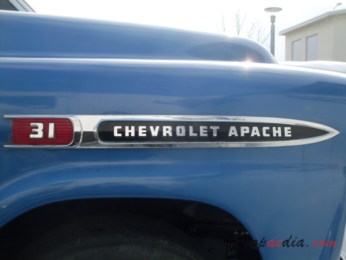 Chevrolet Task Force 1955-1959 (1959 Chevrolet Apache 31 pickup 2d), side emblem 