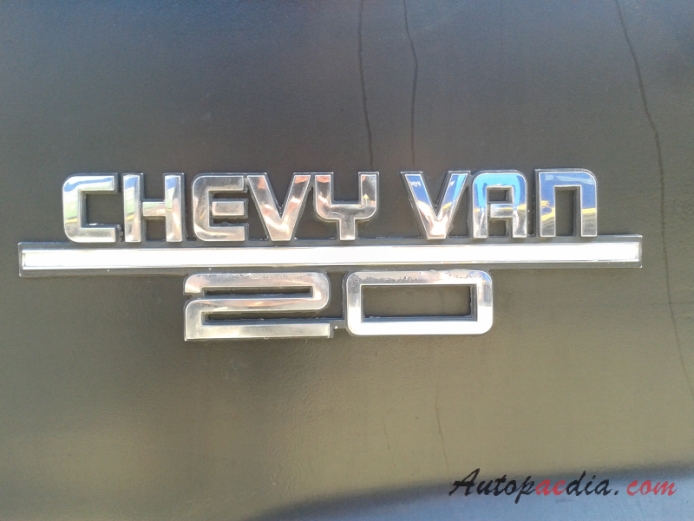 Chevrolet Van 3. generacja 1971-1996 (1983-1991 Chevy Van 20 van 4d), emblemat bok 