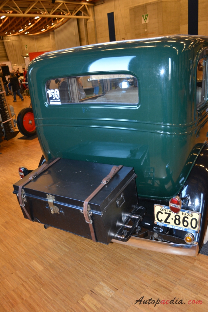 Chevrolet 1932 (Series BA Confederate limuzyna 4d), tył