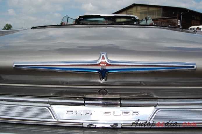 Chrysler 300 letter series 1. generacja 1955-1965 (1964 Chrysler 300K convertible 2d), emblemat tył 