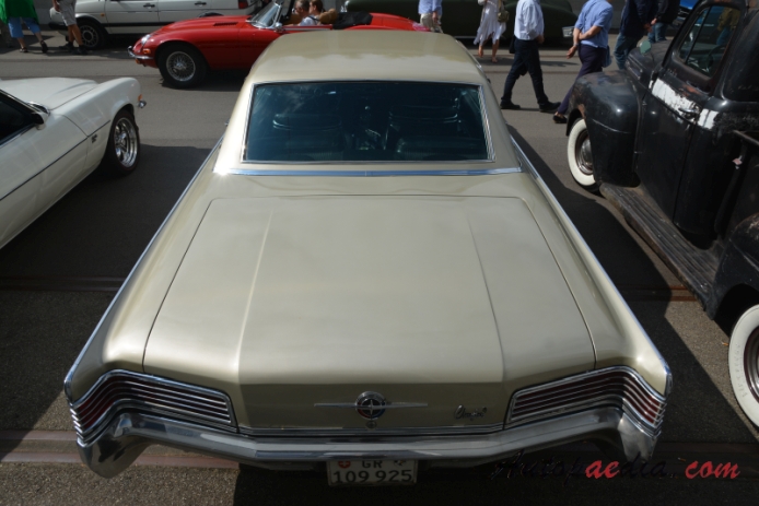 Chrysler 300 non-letter series 2nd generation 1965-1968 (1966 hardtop 2d), rear view