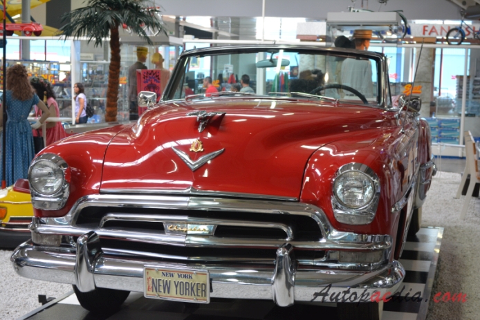 Chrysler New Yorker 3. generacja 1949-1954 (1954 convertible 2d), przód