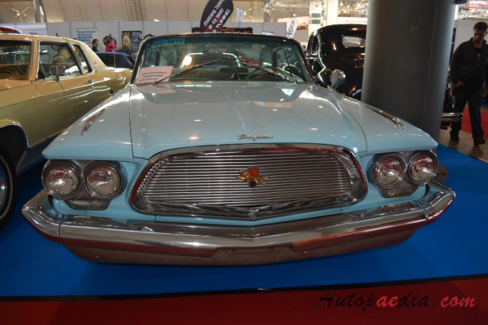 Chrysler New Yorker 6. generacja 1960-1964 (1960 hardtop sedan 4d), przód