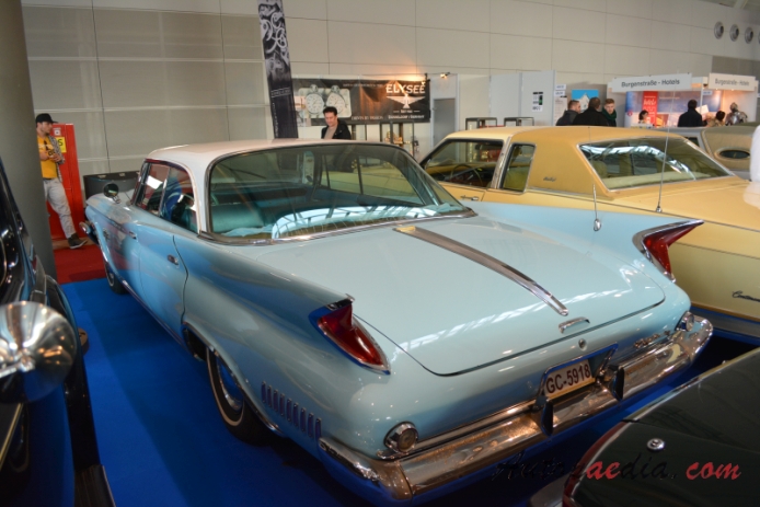 Chrysler New Yorker 6. generacja 1960-1964 (1960 hardtop sedan 4d), lewy tył
