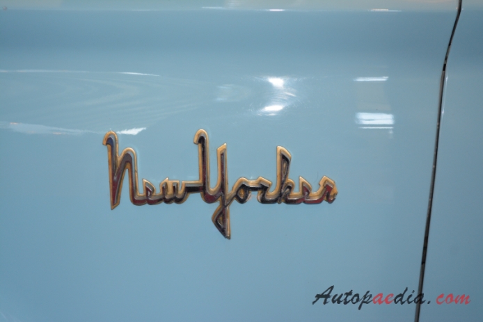 Chrysler New Yorker 6. generacja 1960-1964 (1960 hardtop sedan 4d), emblemat bok 