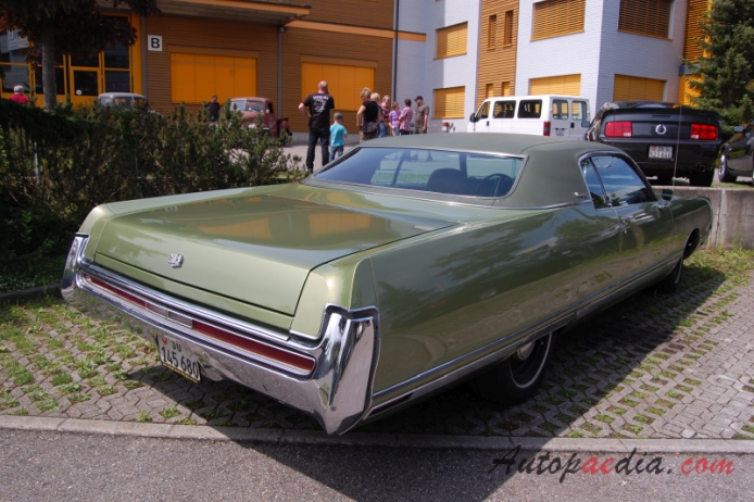 Chrysler New Yorker 8th generation 1969-1973 (1972 hardtop 2d), right rear view