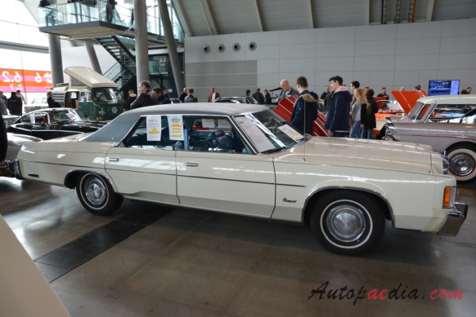 Chrysler Newport 6. generacja 1974-1978 (1978 hardtop 4d), prawy bok