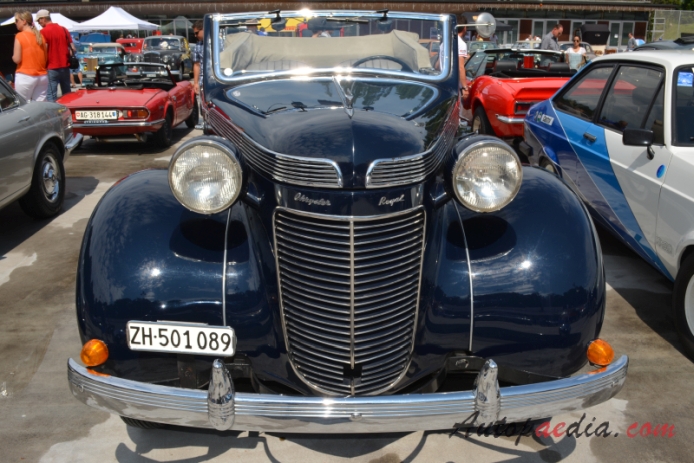 Chrysler Royal 2nd generation 1937-1942 (1937 Chrysler Series C16 convertible 4d), front view