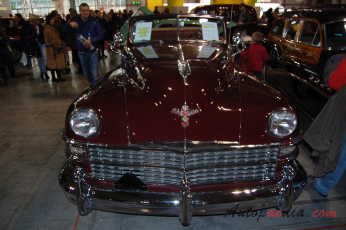 Chrysler Town & Country 1st generation 1941-1950 (1948 woody convertible 2d), front view