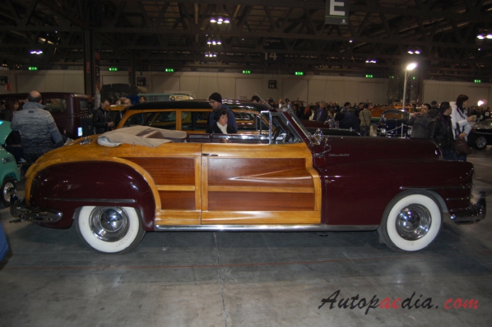 Chrysler Town & Country 1st generation 1941-1950 (1948 woody convertible 2d), right side view