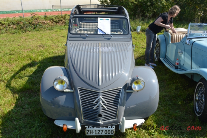 Citroën 2CV 1948-1990 (1957 425ccm saloon 4d), przód