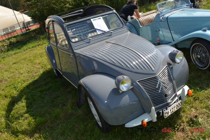 Citroën 2CV 1948-1990 (1957 425ccm saloon 4d), prawy przód