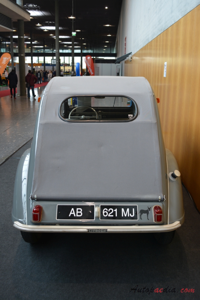 Citroën 2CV 1948-1990 (1957 AZ/1 425ccm saloon 4d), rear view