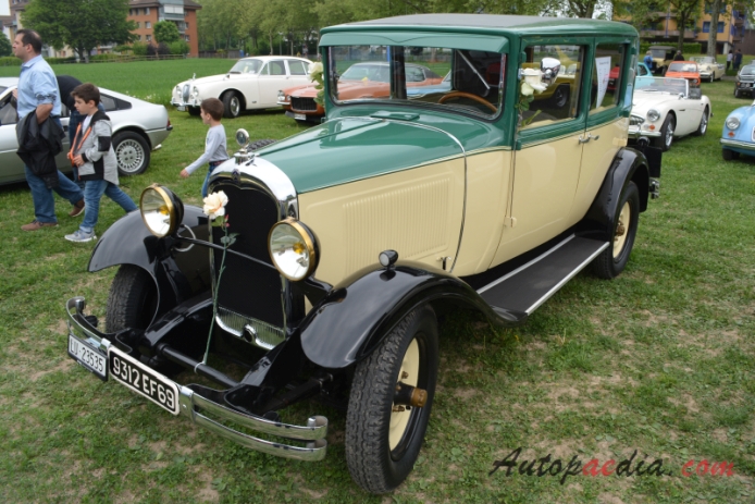 Citroën C4 1928-1932 (1932 1.6L IX saloon 4d), lewy przód