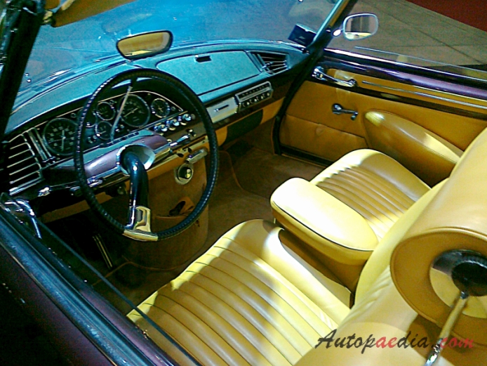 Citroën DS Series 2 1964-1967 (1965-1967 DS 21 Le Caddy Chapron cabriolet 2d), interior