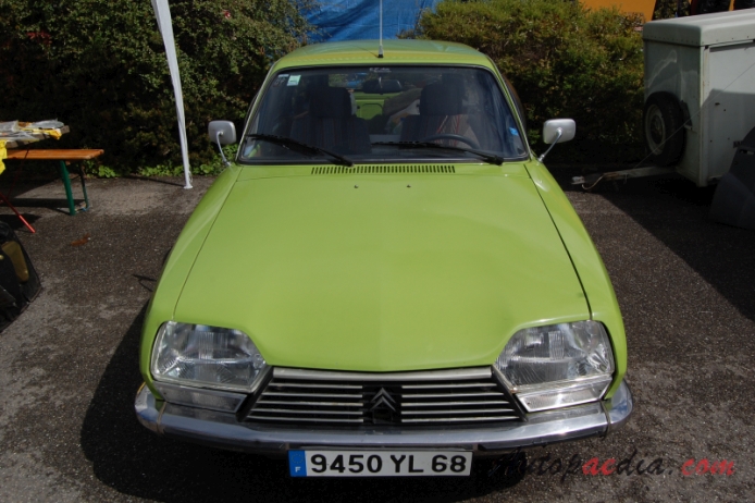 Citroën GS 1970-1979 (1971-1979 Break Club kombi 5d), przód
