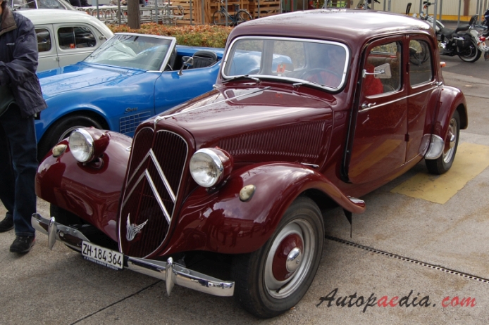Citroën Traction Avant 1934-1957 (1952-1957 Citroën 11BL saloon 4d), lewy przód