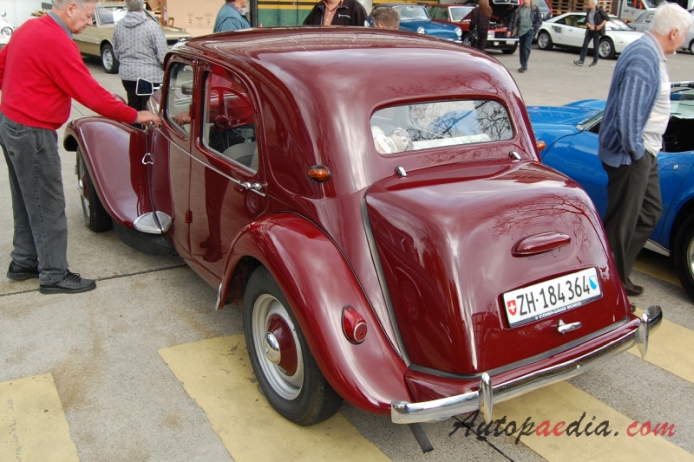 Citroën Traction Avant 1934-1957 (1952-1957 Citroën 11BL saloon 4d),  left rear view