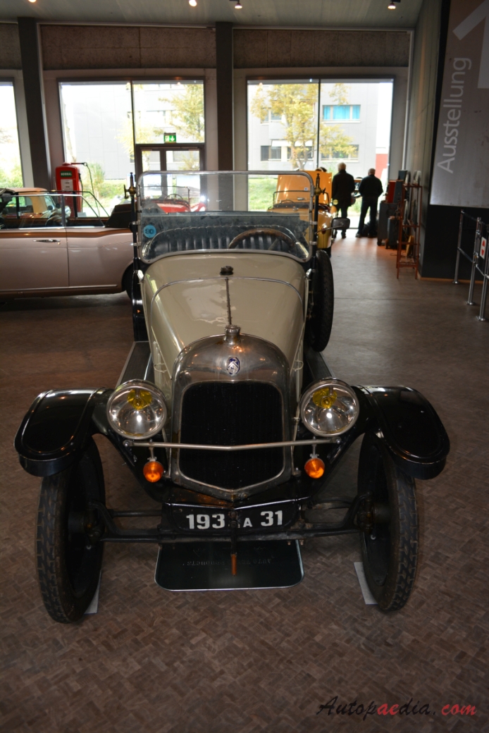 Citroën typ A 1919-1921 (1921 Torpedo 3d), przód