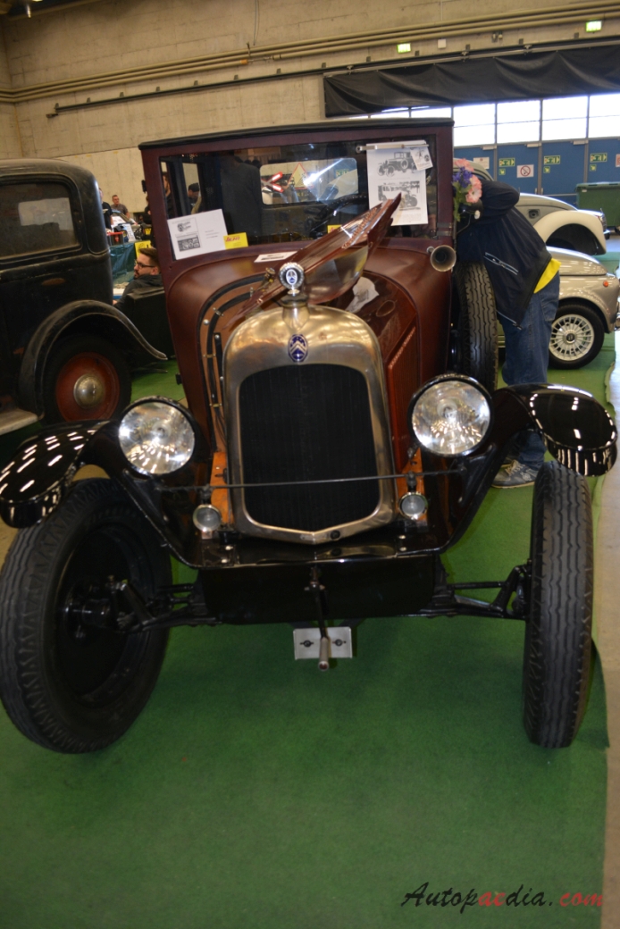 Citroën typ C 1922-1926 (1924 Citroën C3 saloon 1d), przód