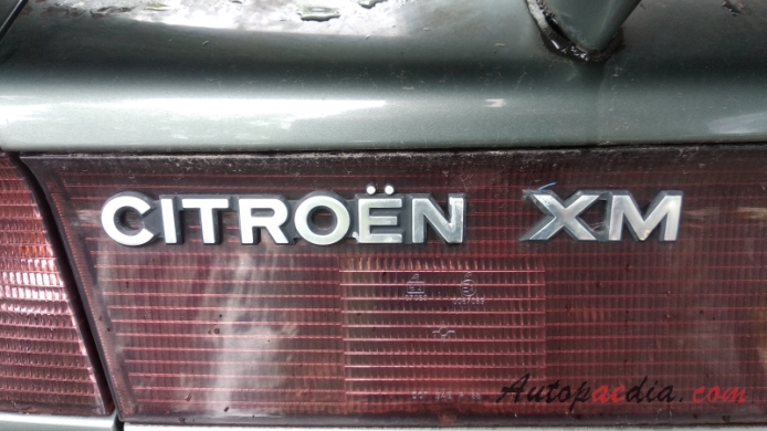 Citroën XM 1989-2000 (1992-1994 Citroën XM Turbo C.T. liftback 5d), rear emblem  