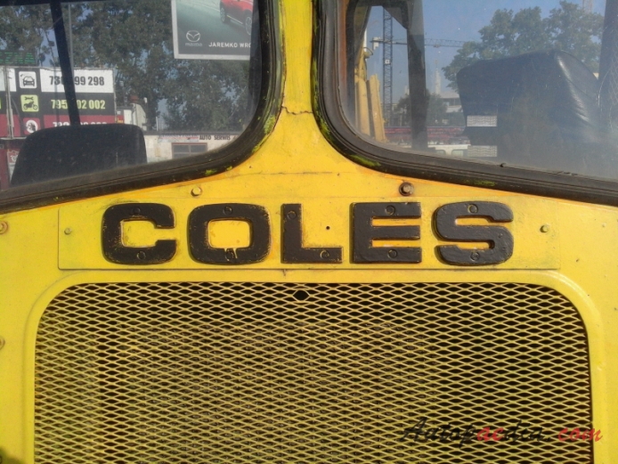 Coles Hydra (1973 crane), front emblem  