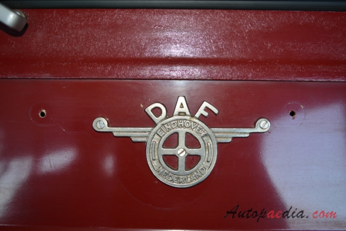 DAF Pony 1968-1969 (pickup 2d), emblemat przód 