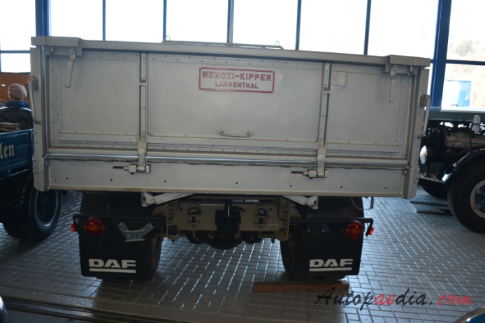 DAF 1100/1300/1500/1600/1800/1900 1959-1972 (flatbed truck), rear view