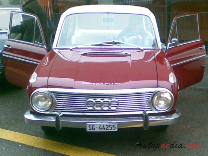 DKW F102 1963-1966 (sedan 2d), przód