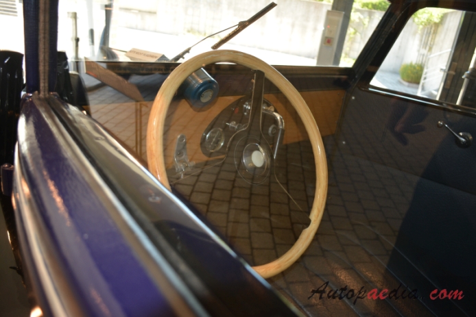 DKW F2 1933-1934 (1933 Reichsklasse cabrio-limuzyna 2d), wnętrze