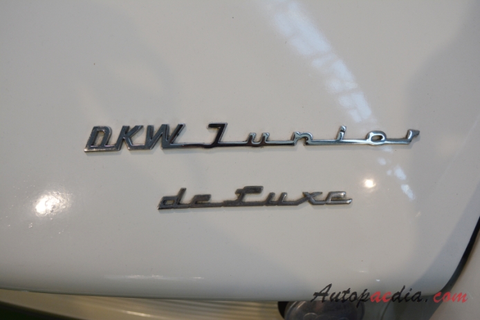 DKW F11 Junior 1959-1963 (1962 Junior de luxe sedan 2d), emblemat tył 