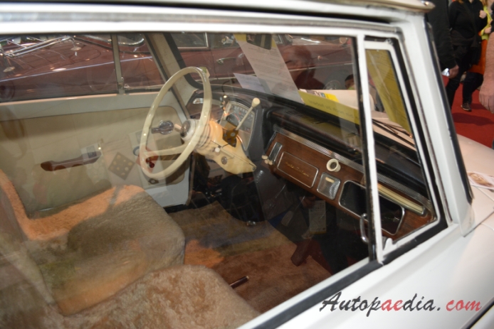 DKW F11 Junior 1959-1963 (1962 Junior de luxe sedan 2d), wnętrze