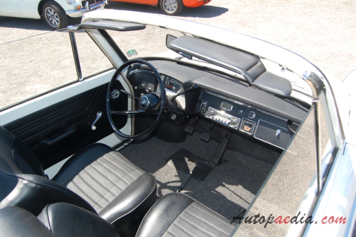 DKW F12 1963-1965 (1964 cabriolet 2d), wnętrze