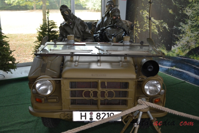 DKW Munga 1956-1968 (1962 F91/4 pojazd wojskowy), przód