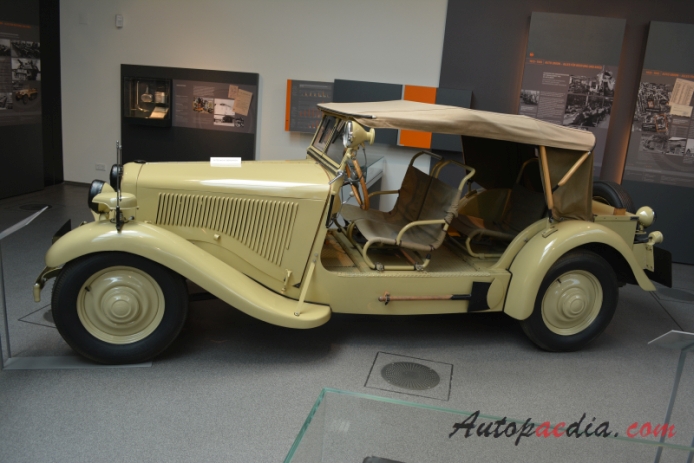 DKW Sonderklasse 1001 1934-1935 (1935 pojazd wojskowy), lewy bok