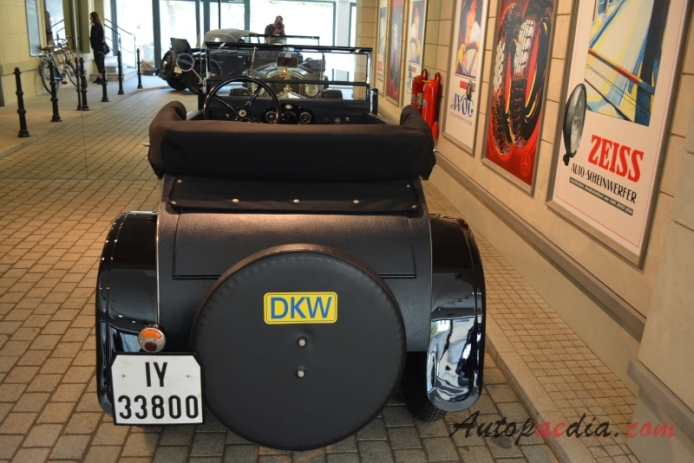 DKW P 15 1928-1929 (1929 cabriolet 2d), tył