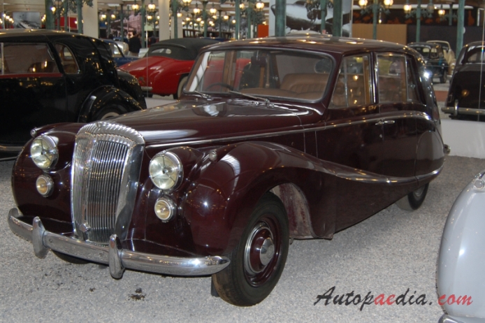 Daimler Regency 1952-1954 (1954 DF302 limuzyna 4d), lewy przód