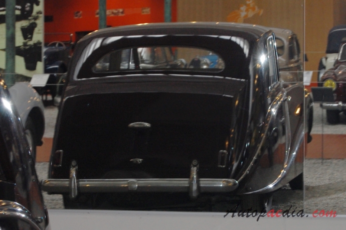 Daimler Regency 1952-1954 (1954 DF302 limousine 4d), right rear view