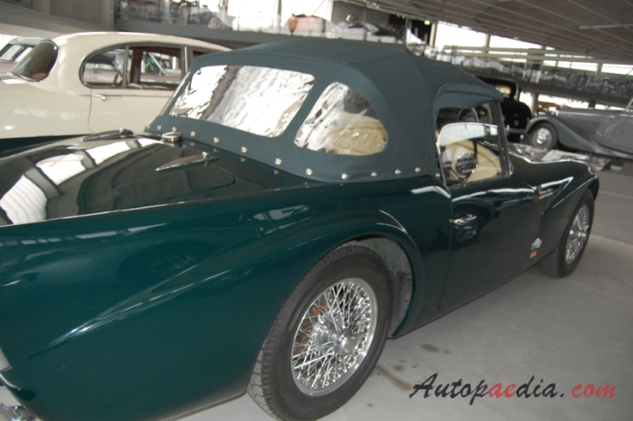 Daimler SP250 1959-1964 (1961), right side view