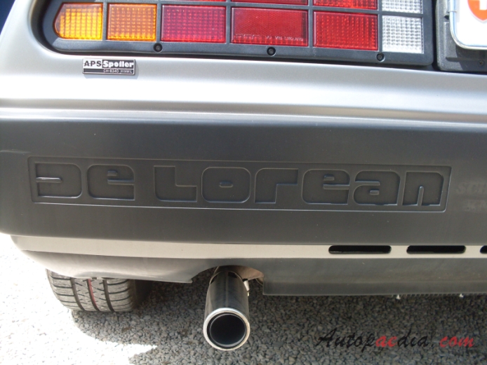DeLorean DMC-12 1981-1982 (1981), emblemat tył 
