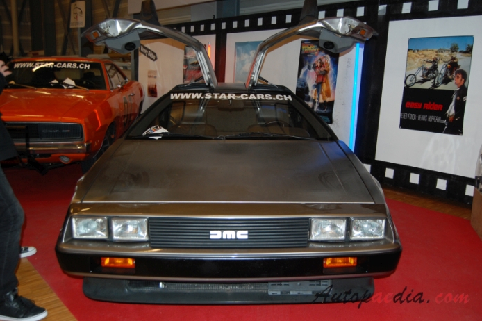 DeLorean DMC-12 1981-1982 (1981), przód
