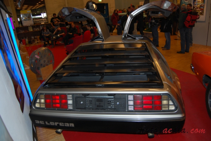 DeLorean DMC-12 1981-1982 (1981), tył