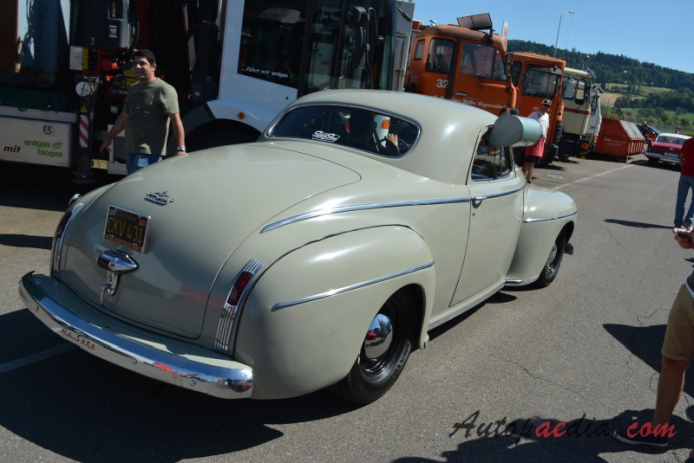 DeSoto Custom 1939-1952 (1941 Coupé 2d), prawy tył
