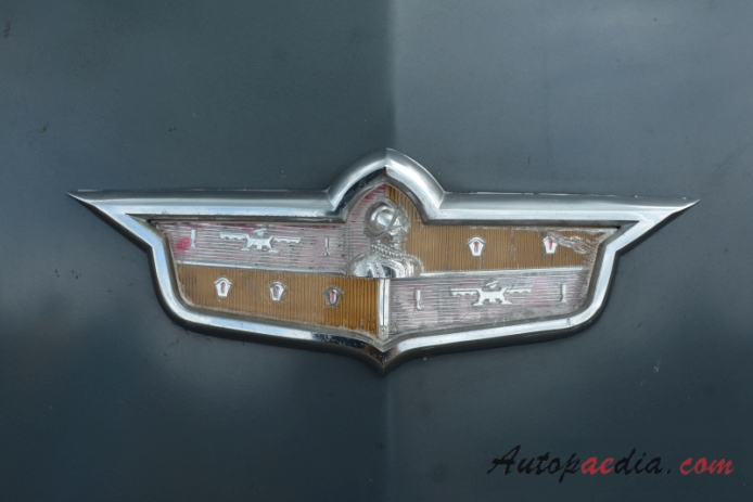 DeSoto Powermaster 1952-1954 (1953 sedan 4d), emblemat przód 