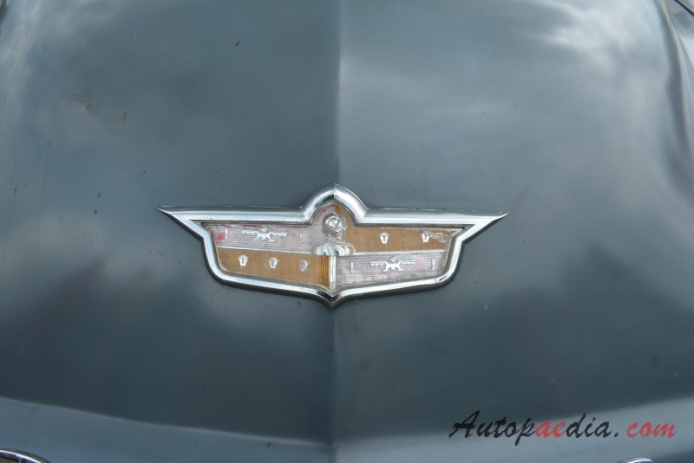 DeSoto Powermaster 1952-1954 (1953 sedan 4d), emblemat przód 